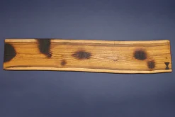 Barre aimantée artisanale Essences Creations en bois de cytise brûlé Shu Sugi Ban 48cm modèle 1