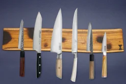 Barre aimantée artisanale Essences Creations en bois de cytise brûlé Shu Sugi Ban 48cm modèle 1