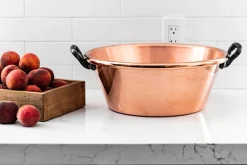 Bassine à confiture De Buyer en cuivre lisse et anses en fonte