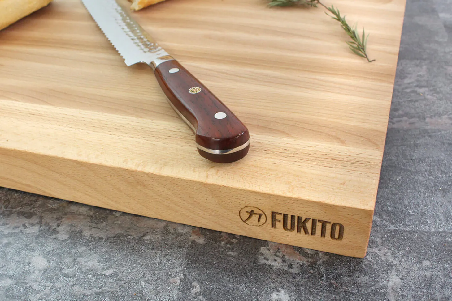 Billot de cuisine Fukito en bois de hêtre certifié FSC - 45 x 30 x 4 cm