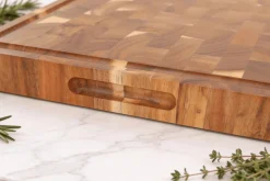 Billot de cuisine Wusaki en bois d'acacia réversible damier 48 x 35 x 3,8cm