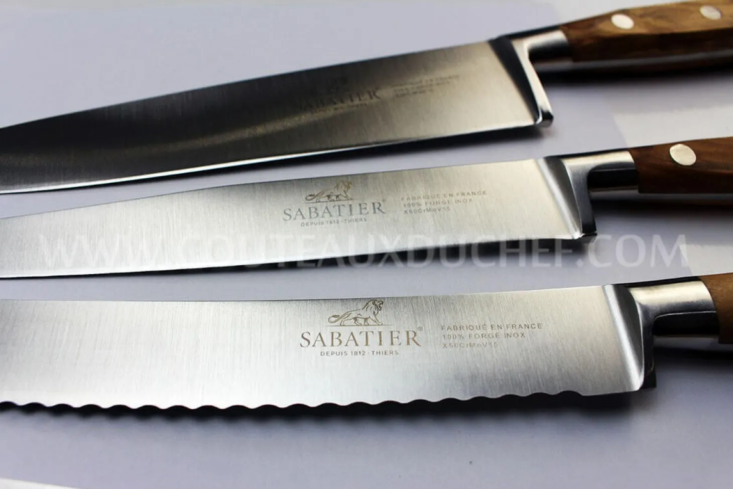 Bloc SABATIER Provençao en olivier laqué blanc 5 couteaux forgés acier inox