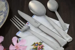 Boîte de 4 petites cuillères Opinel Perpétue tout en acier inox