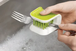 Brosse Joseph Joseph pour couteaux et couverts en polymère vert