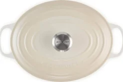 Cocotte ovale en fonte émaillée Le Creuset Signature 29cm Meringue