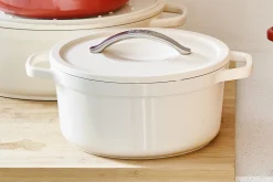 Cocotte ronde Beka Plume en aluminium 24cm - Beige