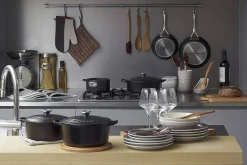 Cocotte ronde en fonte émaillée Le Creuset Signature 28cm Noir Mat