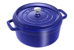 Cocotte Staub ronde en fonte émaillée bleu intense