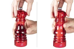 Coffret cadeau 2 moulins Peugeot Podium en acrylique rouge 18cm