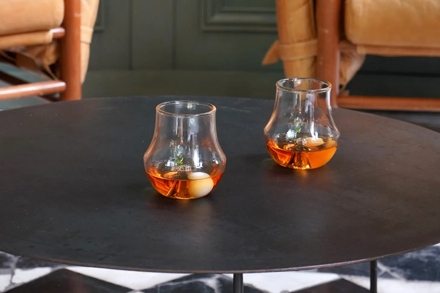 Coffret cadeau 2 verres de dégustation Cookut Graham + billes en marbre + guide