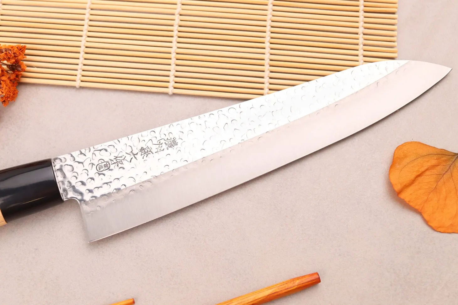 Coffret 2 couteaux japonais Satake Cutlery Tsuchime chef + deba