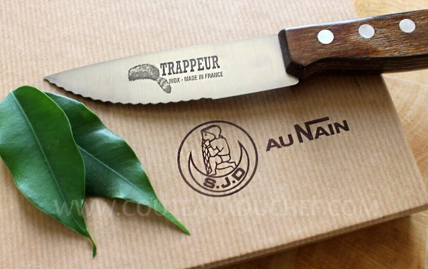 Coffret 6 couteaux à steak Trappeur Au Nain lames dentelées - Qualité française