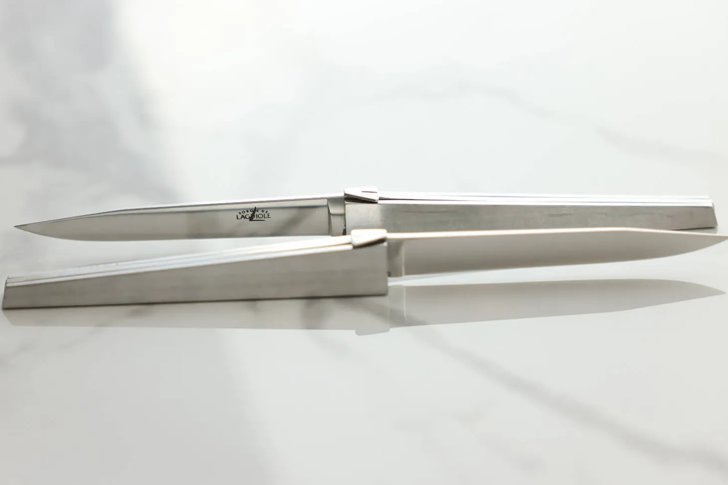 Coffret de 6 couteaux de table Forge de Laguiole J-M Wilmotte X Cyril Lignac manches en aluminium