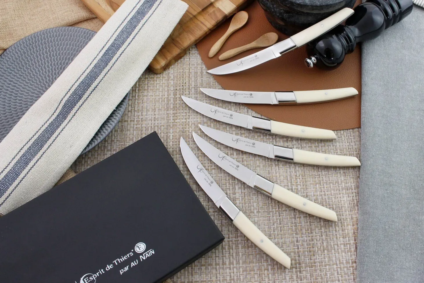 Coffret de table AU NAIN UP 6 couteaux à steak 11cm