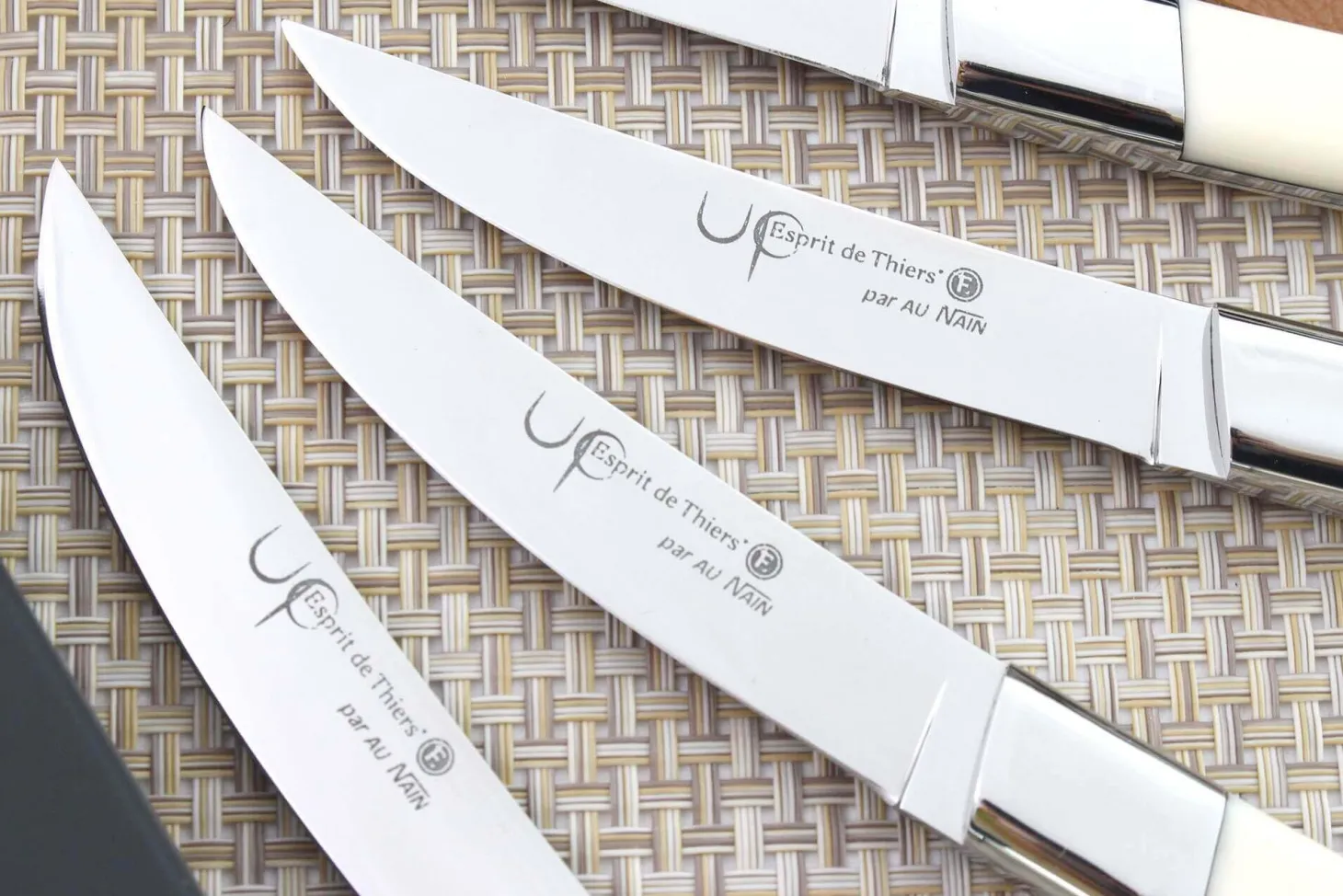 Coffret de table AU NAIN UP 6 couteaux à steak 11cm