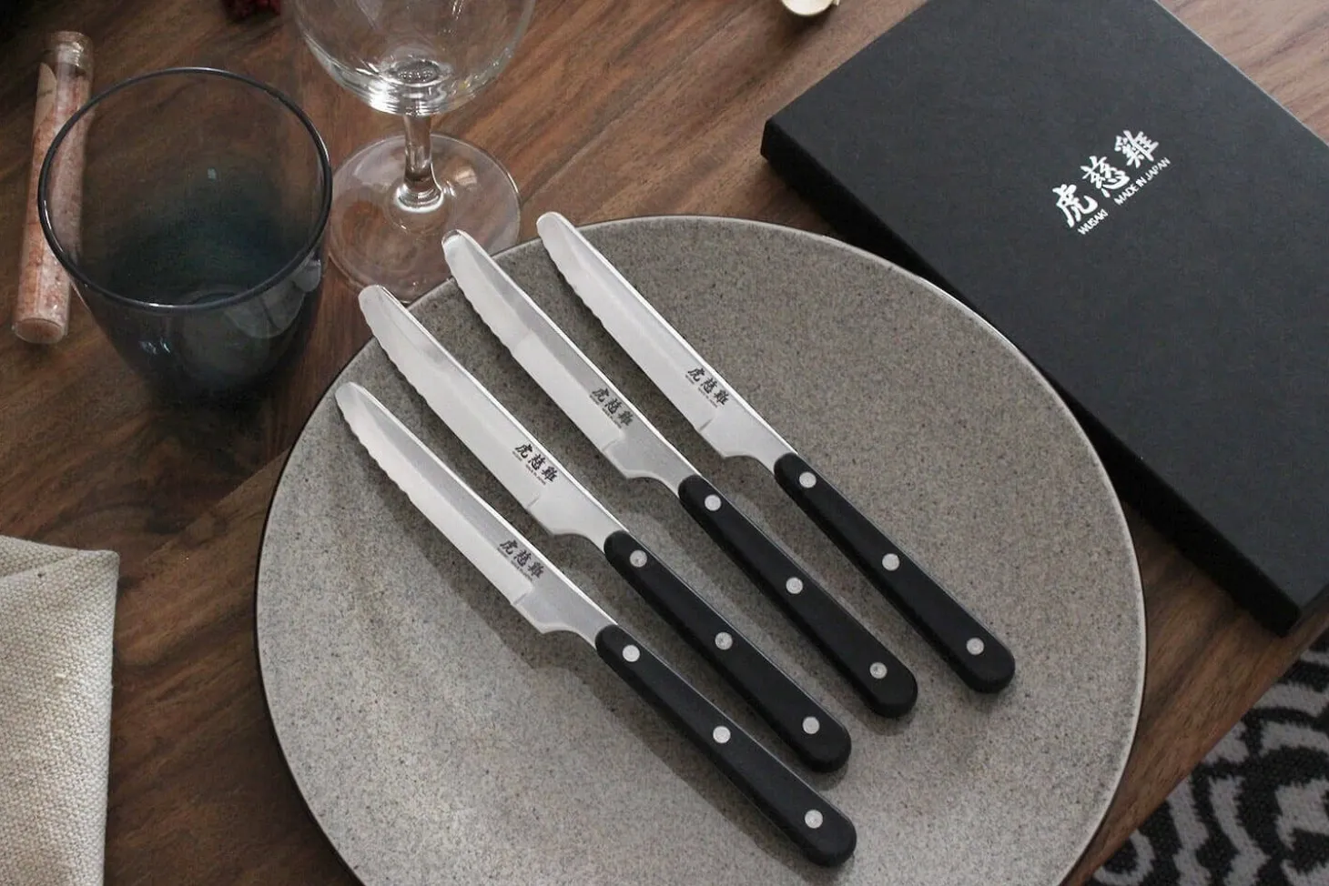 Coffret de table Wusaki 4 couteaux à steak 10.5cm à bout rond