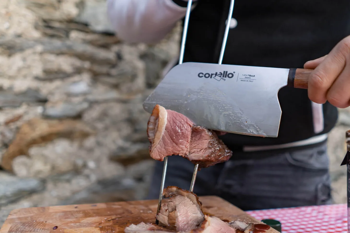 Couteau artisanal spécial 18cm Ambrogio Sanelli Cortello manche en noyer massif