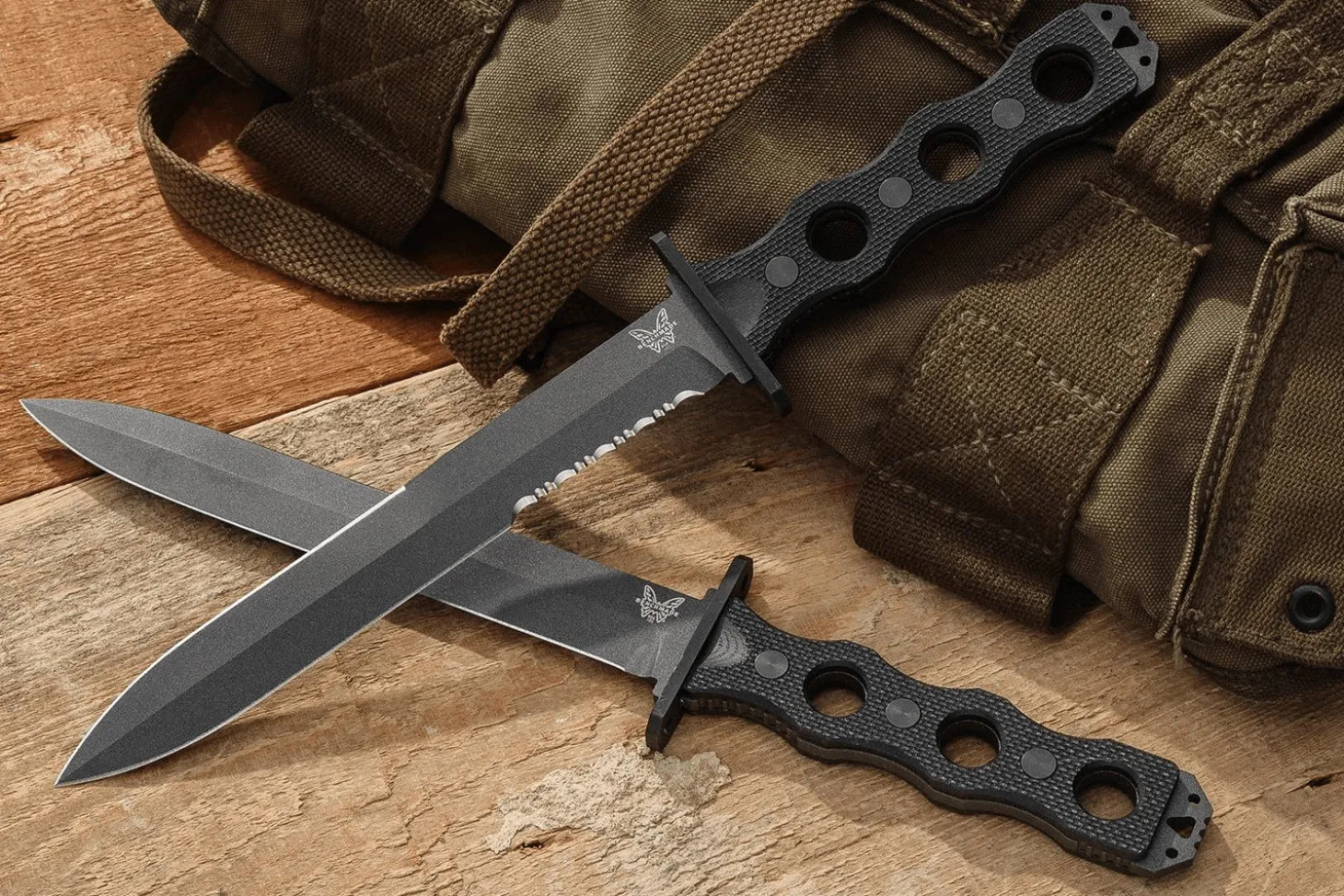 Couteau Benchmade SOCP 185SBK lame semi-dentée 18cm manche ajouré en G10 noir avec étui