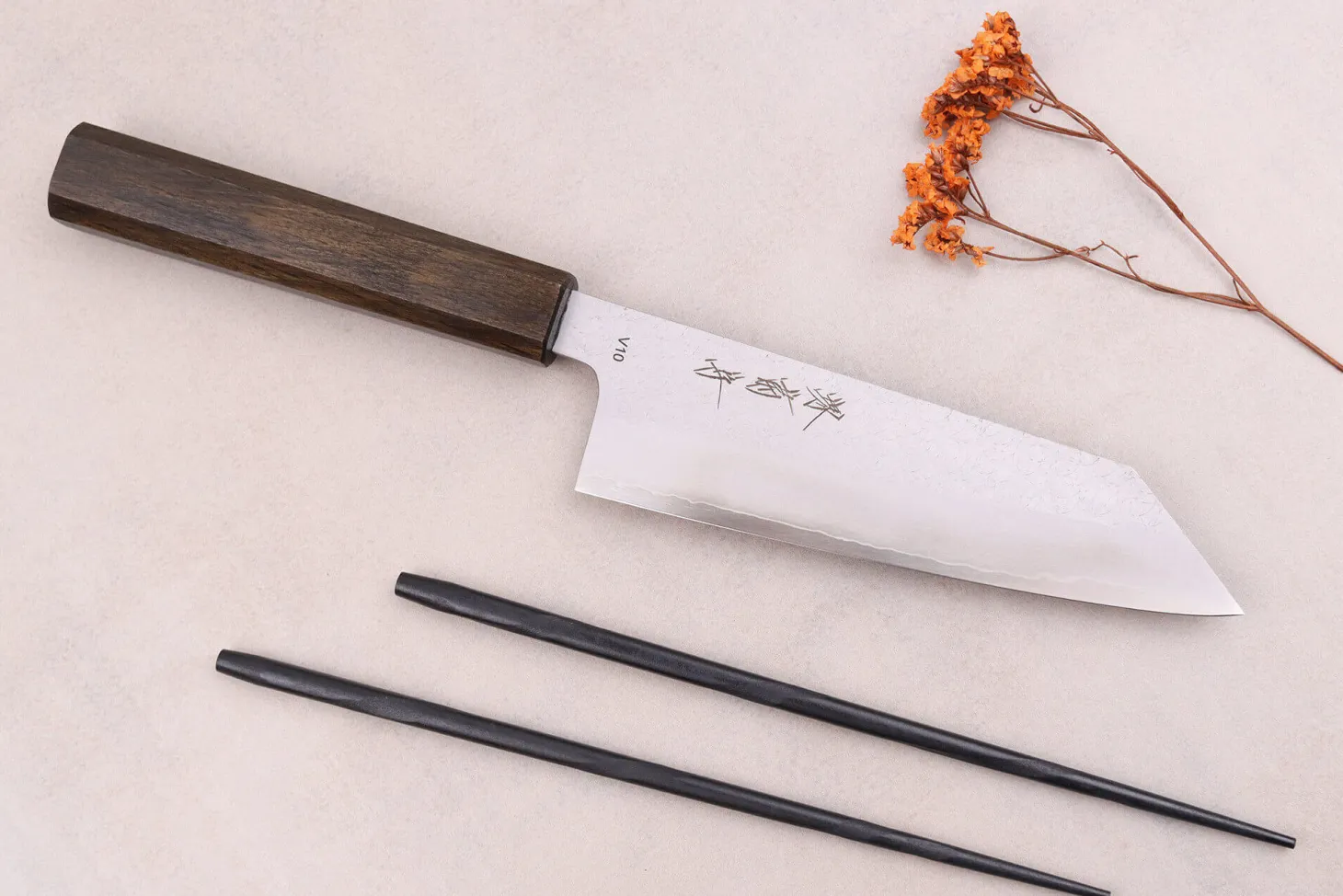 Couteau bunka 16,5cm japonais artisanal Sakai Kikumori TS10 en chêne noir