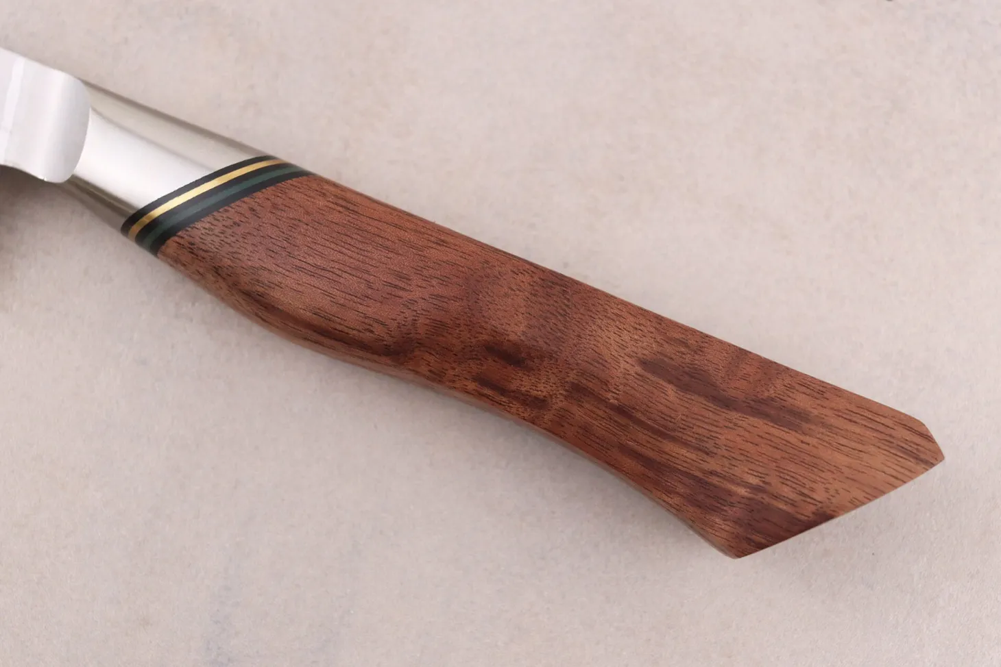 Couteau à découper 20,5cm Ryda Knives A-30 San Maï et manche en noyer