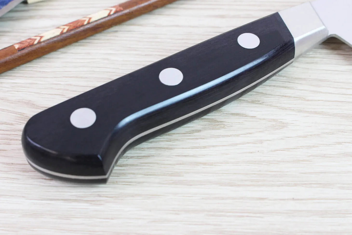 Couteau à découper japonais Misono UX10 alvéolé 24cm