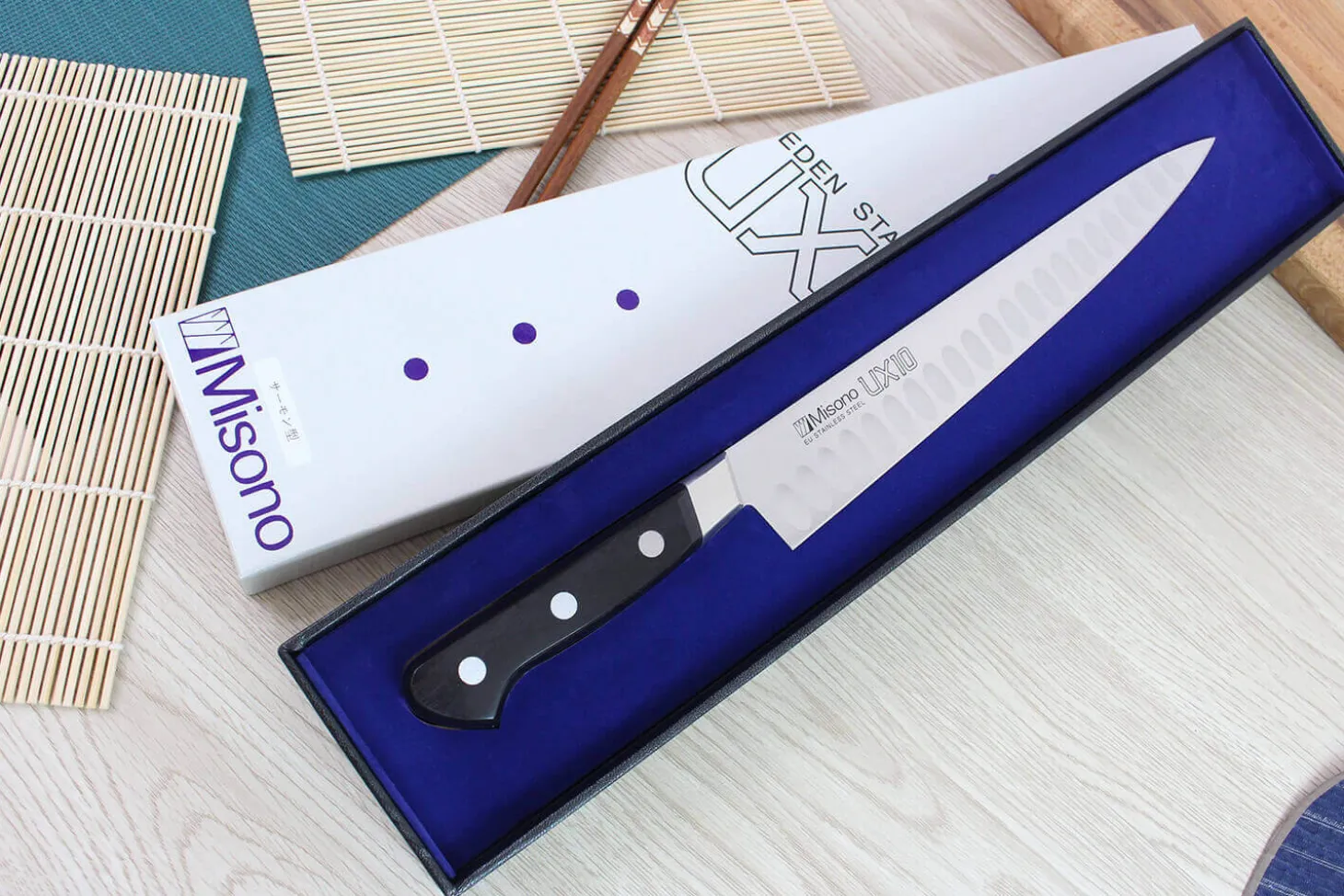 Couteau à découper japonais Misono UX10 alvéolé 24cm