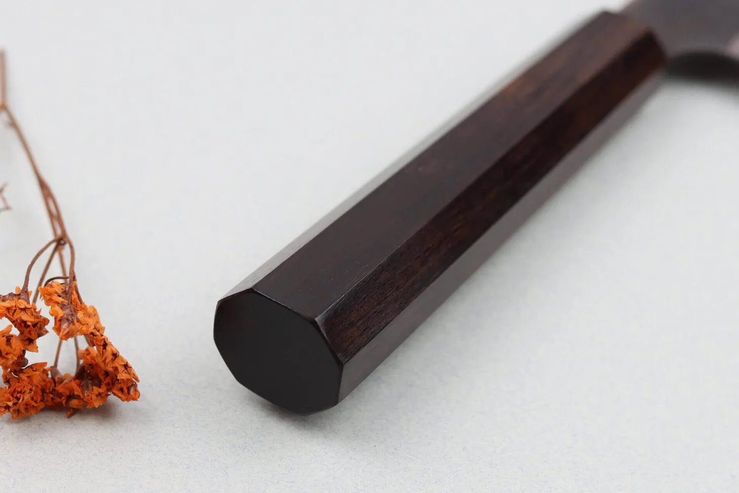 Couteau de chef 23cm japonais artisanal Hatsukokoro Yorokobi Kurouchi Damas
