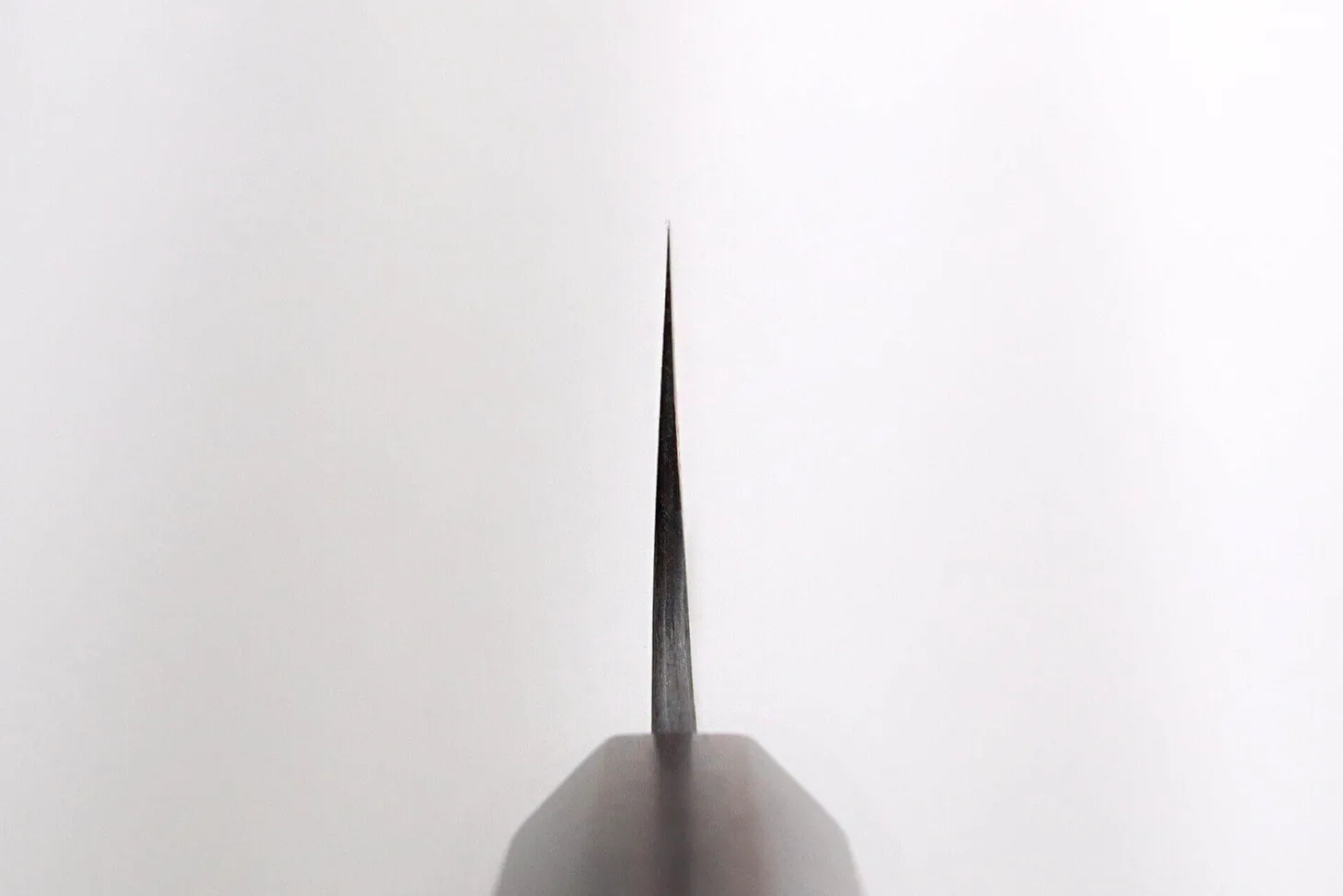 Couteau de chef 23cm japonais artisanal Hatsukokoro Yorokobi Kurouchi Damas