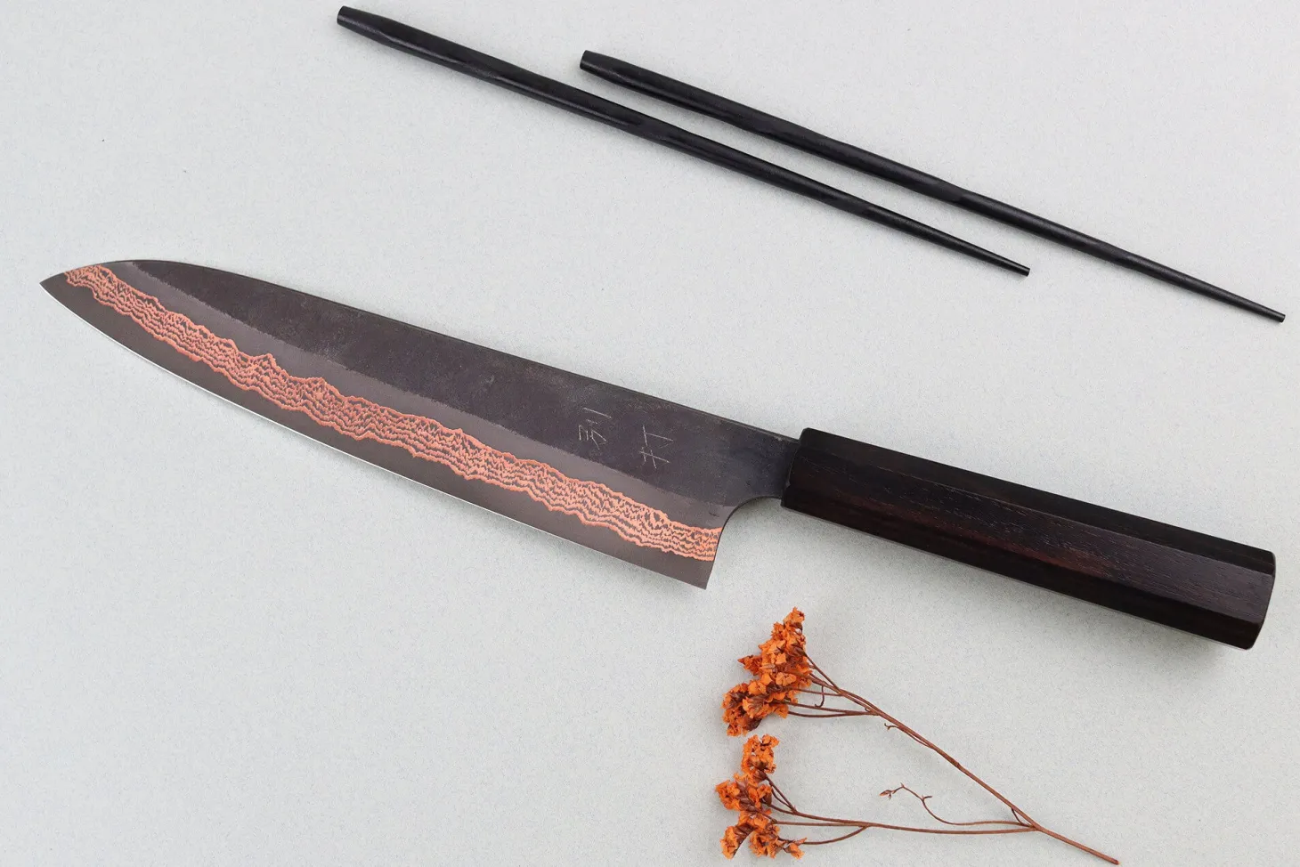 Couteau de chef 23cm japonais artisanal Hatsukokoro Yorokobi Kurouchi Damas