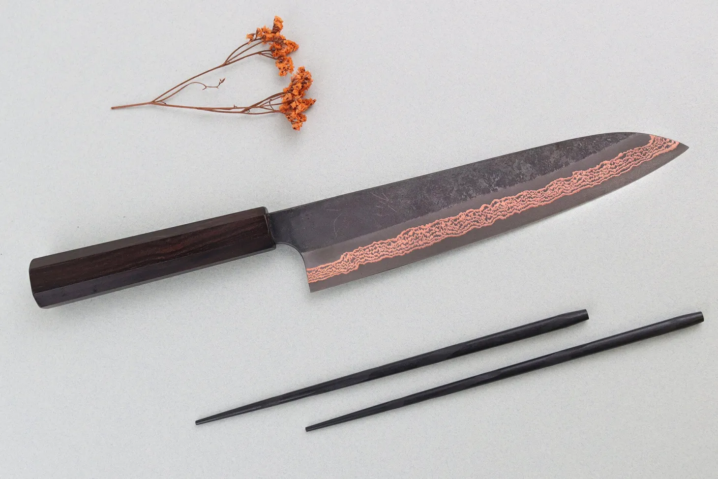 Couteau de chef 23cm japonais artisanal Hatsukokoro Yorokobi Kurouchi Damas