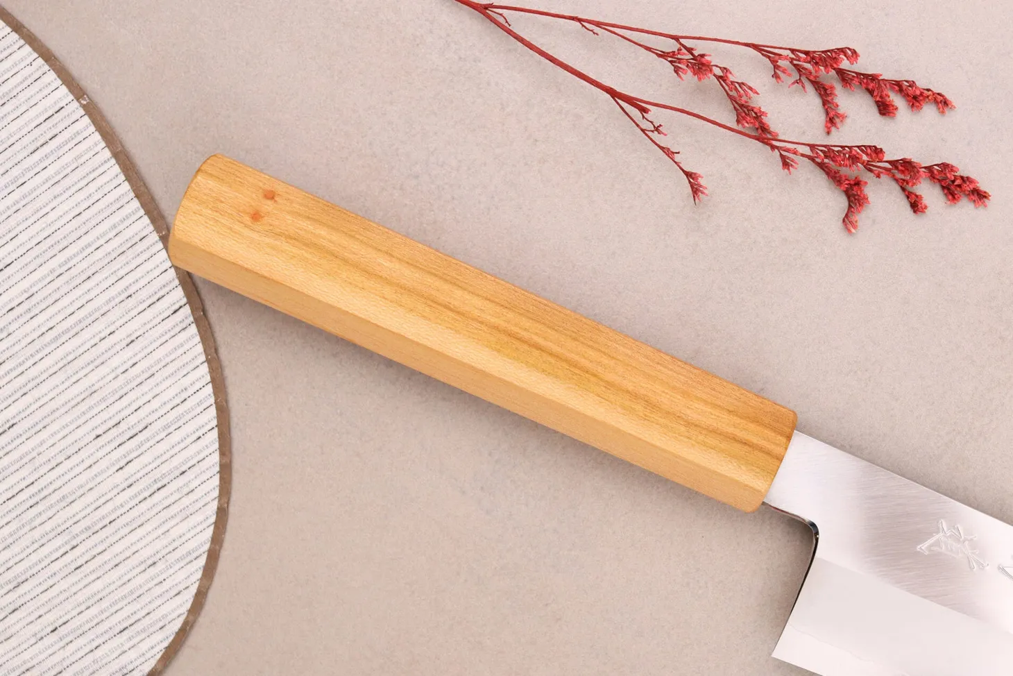 Couteau de chef 21cm japonais artisanal Hado Ginsan Cherry