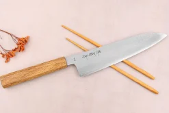Couteau de chef 21cm japonais artisanal Sakai Kikumori TS10 en chêne
