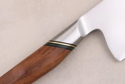 Couteau de chef 20,5cm Ryda Knives A-30 San Maï et manche en noyer