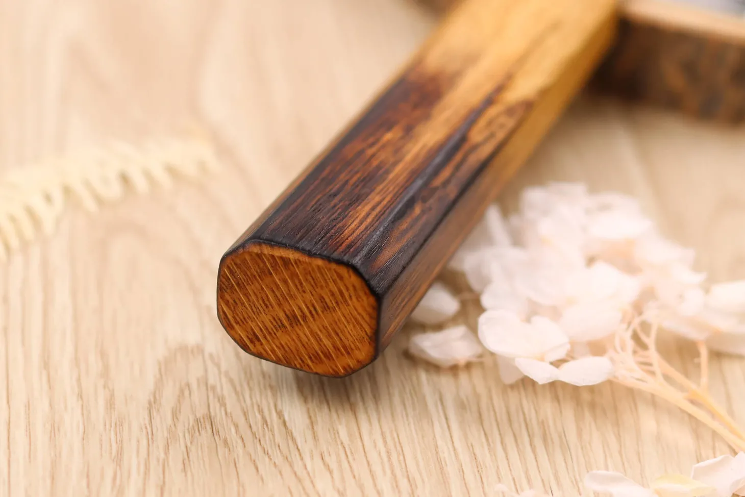 Couteau de chef japonais artisanal Yoshihiro ZAD lame damassée 21cm