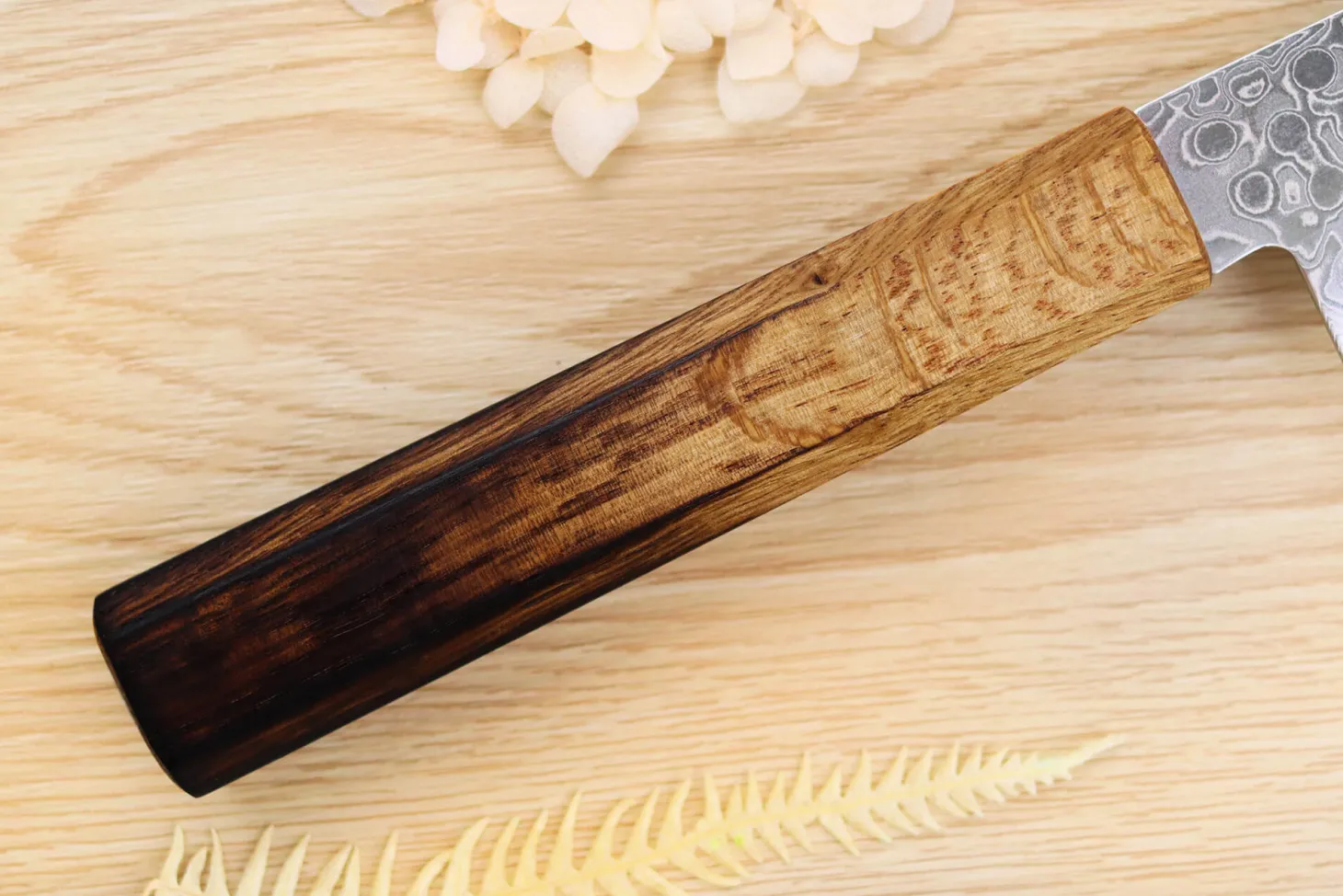 Couteau de chef japonais artisanal Yoshihiro ZAD lame damassée 21cm