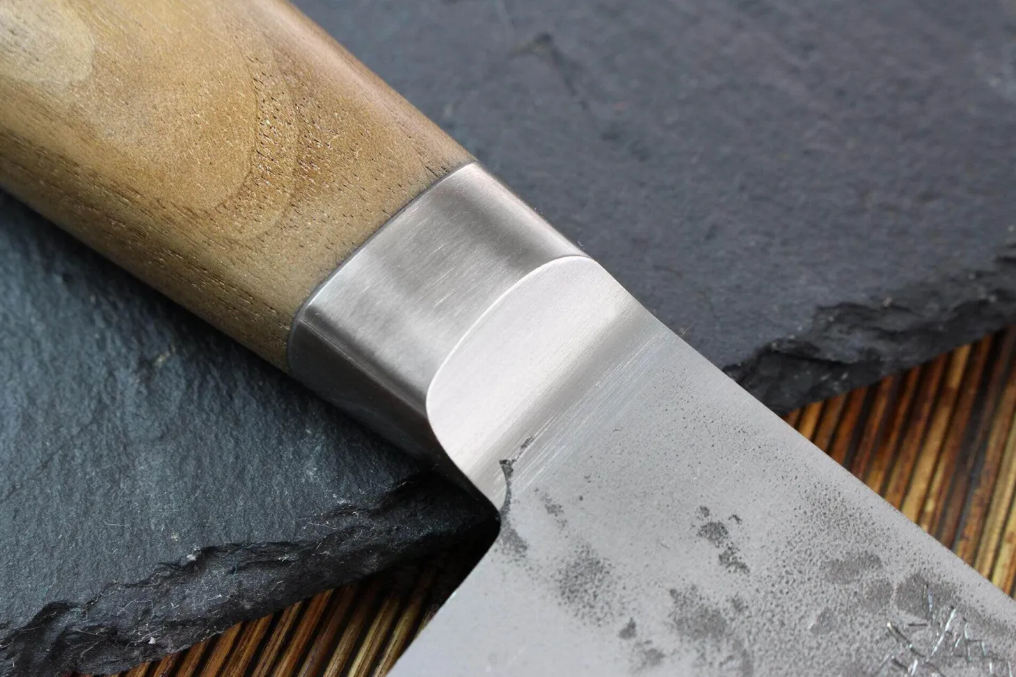 Couteau de chef japonais artisanal Wusaki Nogami BS2 18cm manche noyer