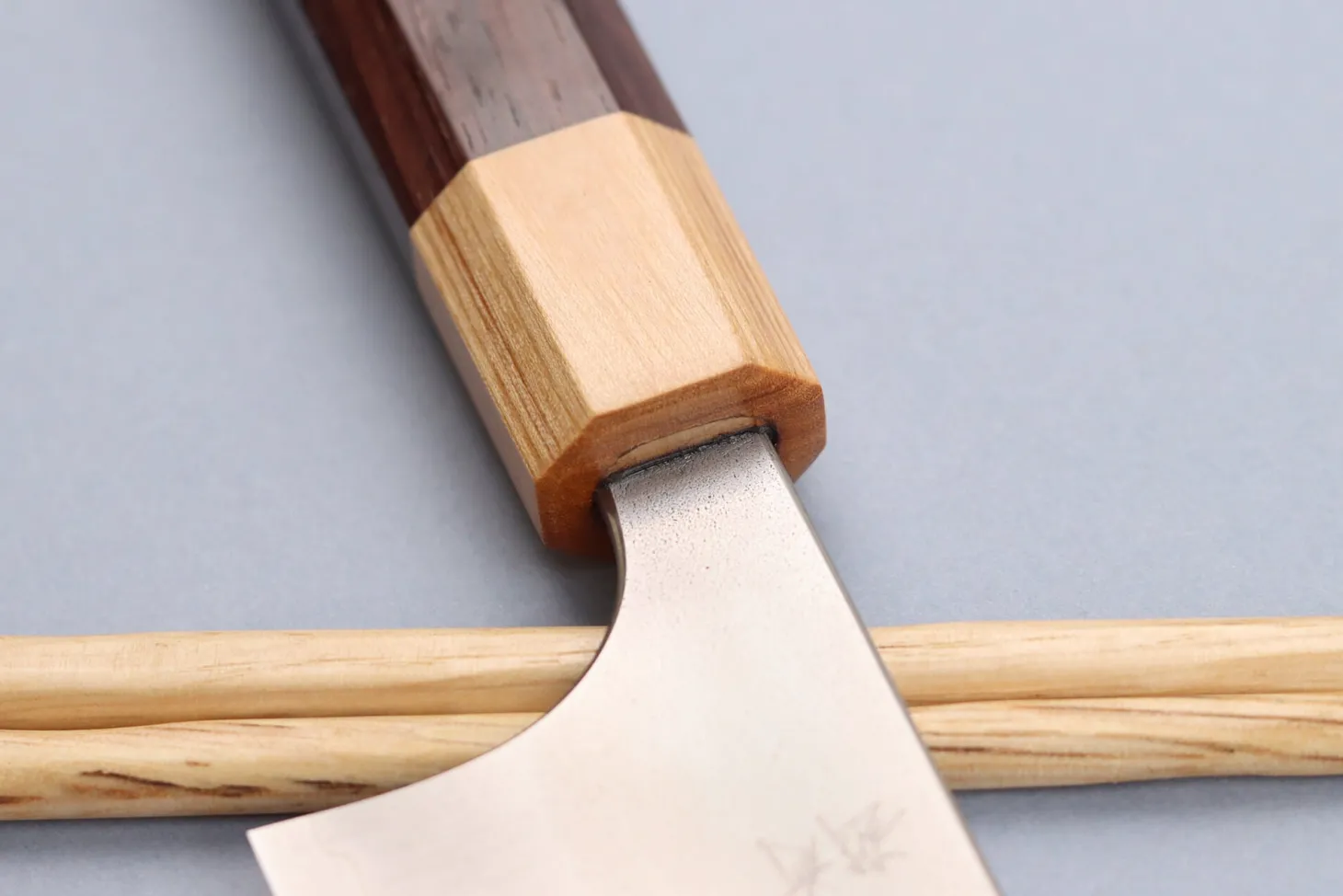 Couteau de chef japonais artisanal Yoshimi Kato AS Nashiji 21cm