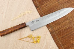 Couteau de chef japonais artisanal Wusaki Yoshi G3 chêne 24cm