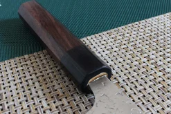 Couteau de chef japonais artisanal martelé Yu Kurosaki Shizuku 21cm acier SG2