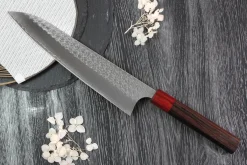 Couteau de chef japonais artisanal Yoshimi Kato Minamo SG2 Tsuchime 24cm