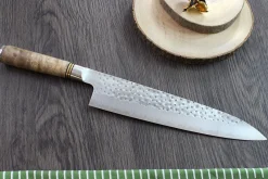 Couteau de chef japonais artisanal forgé Takeshi Saji R2 Tsuchime 24cm
