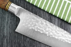 Couteau de chef japonais artisanal forgé Takeshi Saji R2 Tsuchime 21cm