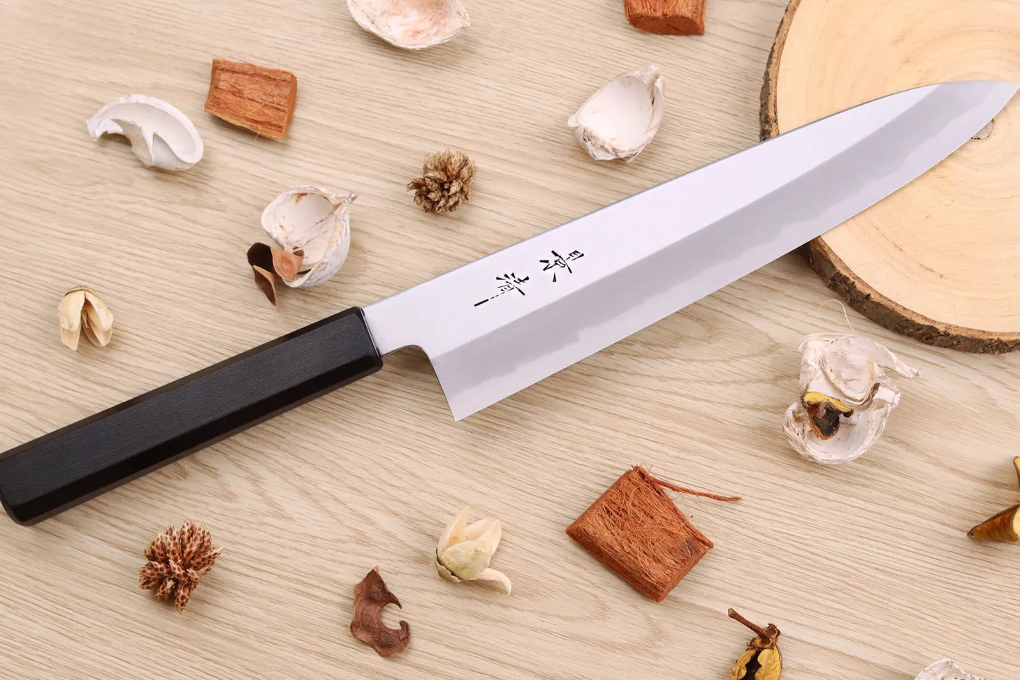 Couteau de chef japonais artisanal Kagekiyo Suri Urushi 24cm