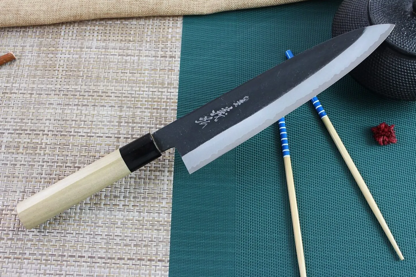 Couteau de chef japonais artisanal Yoshihiro White 2 steel 24cm
