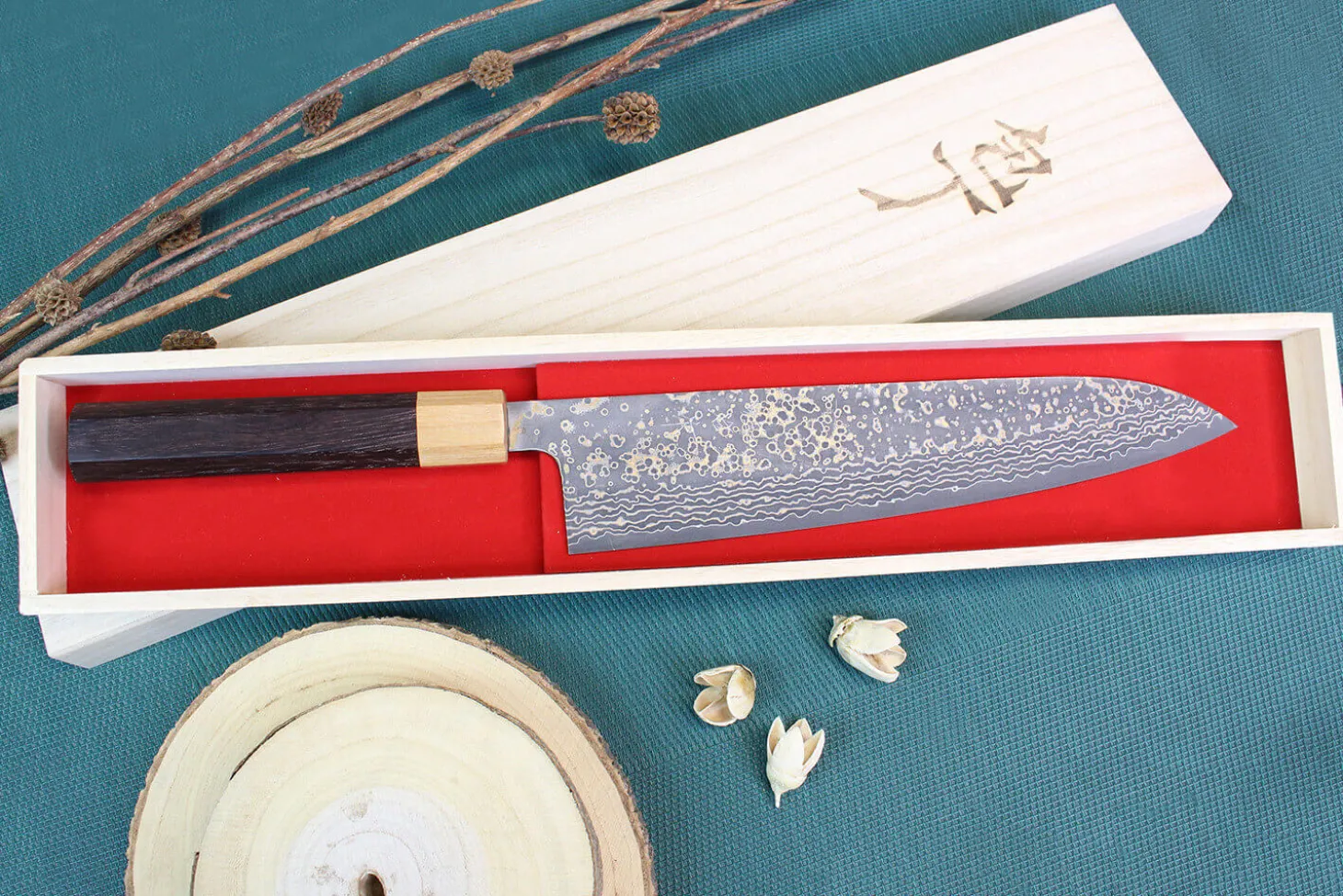 Couteau de chef japonais artisanal Takeshi Saji VG10 Gold 24cm