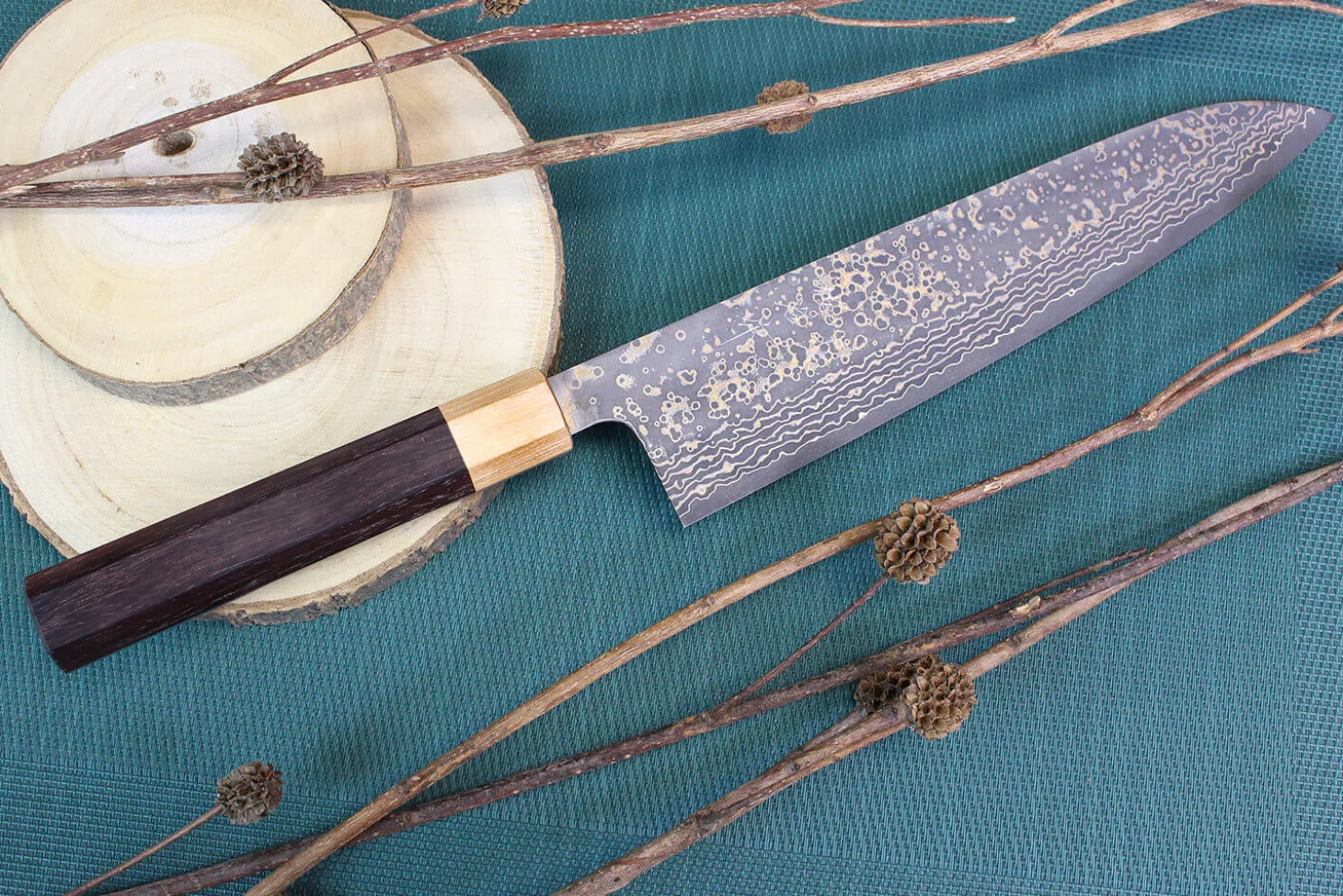 Couteau de chef japonais artisanal Takeshi Saji VG10 Gold 24cm