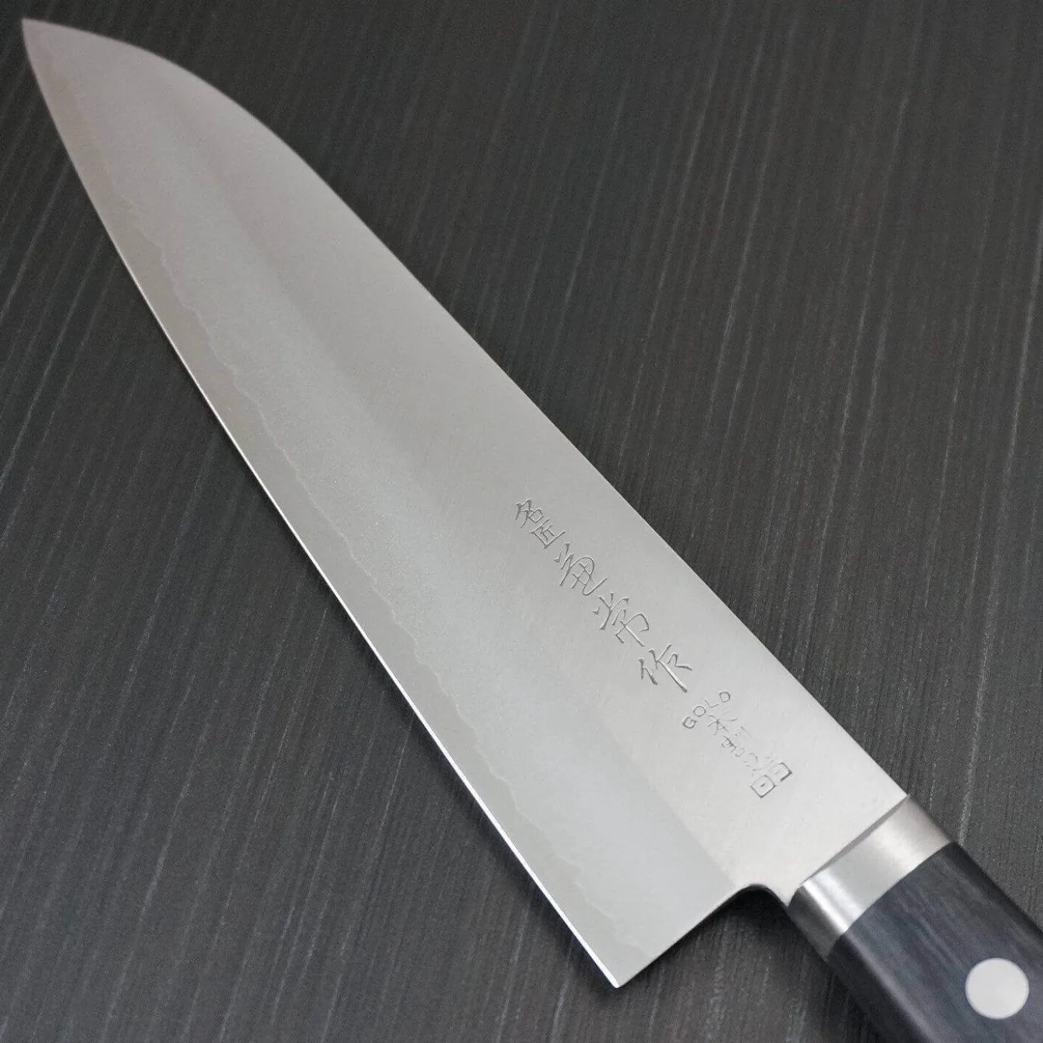 Couteau de chef japonais Japan Kanetsune 18cm acier VG10