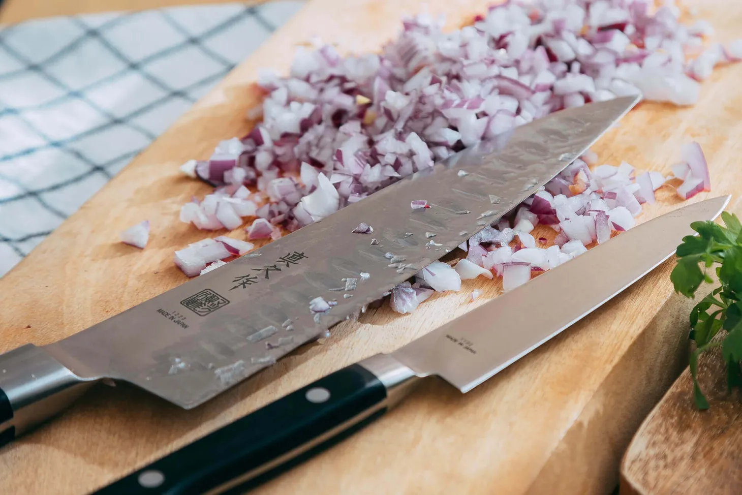 Couteau de chef japonais MAC Professional alvéolé 20cm