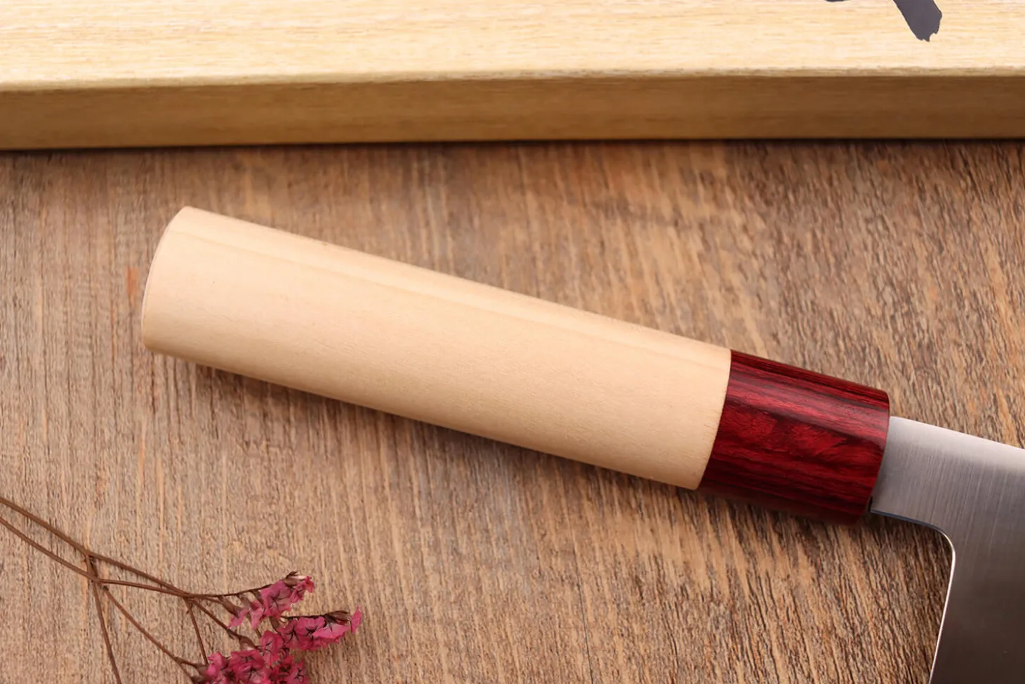 Couteau de chef japonais Tsunehisa VG10 Honoki 21cm