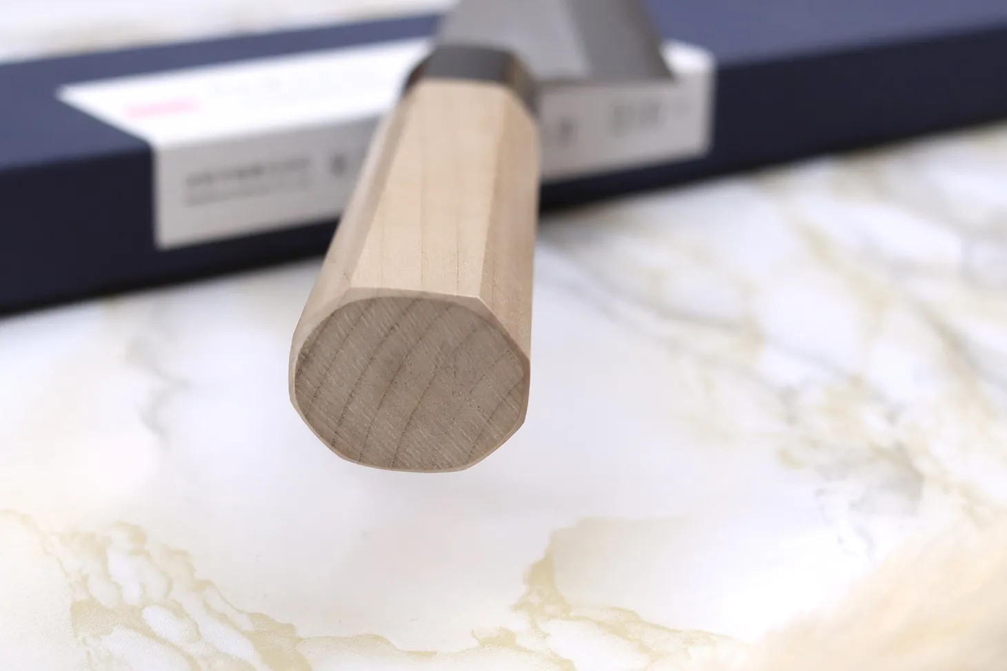 Couteau de chef kiritsuke 24cm japonais artisanal Sakai Kikumori Kikuzuki Rin